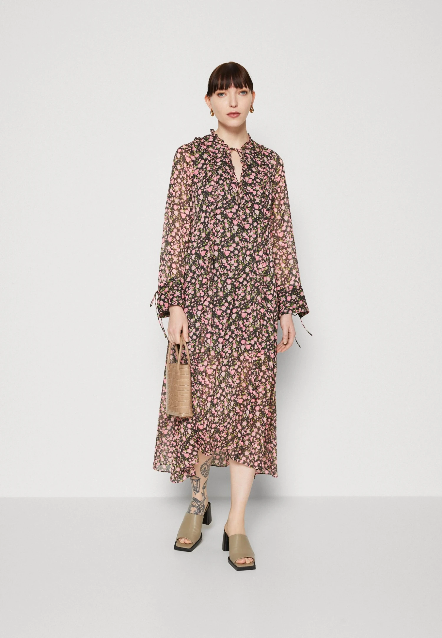 ARKET Day Dress - Day Dress 2 ARKET Day Dress - Day Dress - Image 2