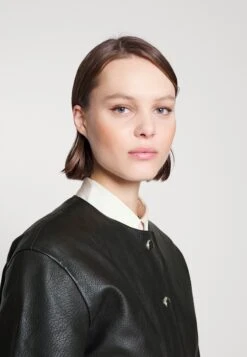 ARKET Leather Jacket - Black 9 ARKET Leather Jacket - Black -Arket f125a483cc454794a0a08e134cf55904