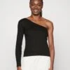 ARKET Sleek- Long Sleeved Top - Black
