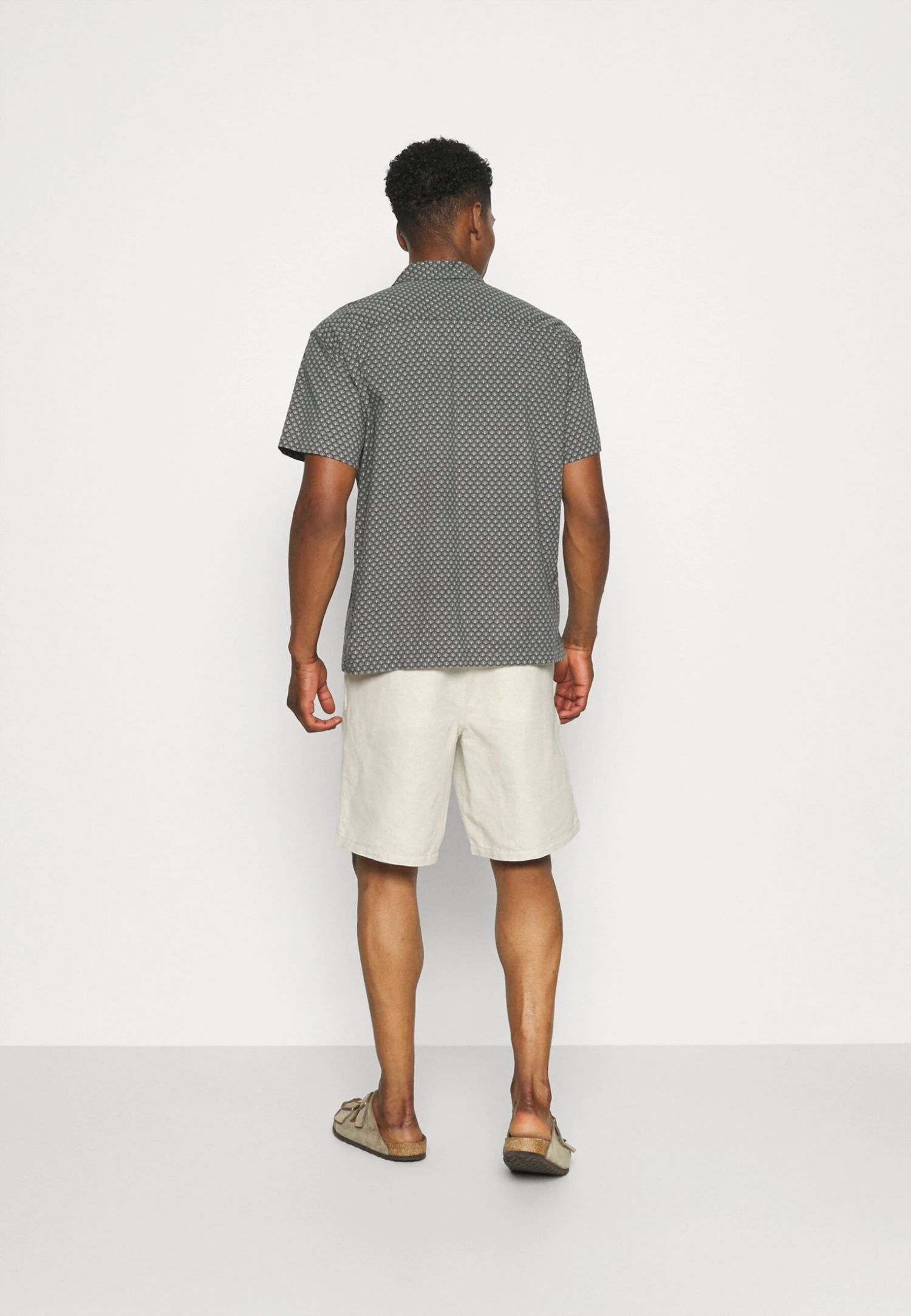 ARKET Shorts - Beige 3 ARKET Shorts - Beige - Image 3