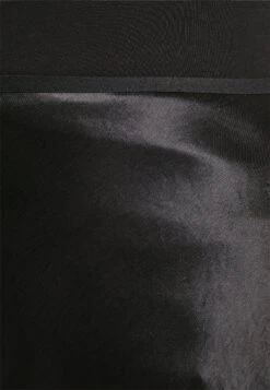 ARKET A-Line Skirt - Black 11 ARKET A-Line Skirt - Black -Arket fad4ff59aaf84d478ab181647e198050